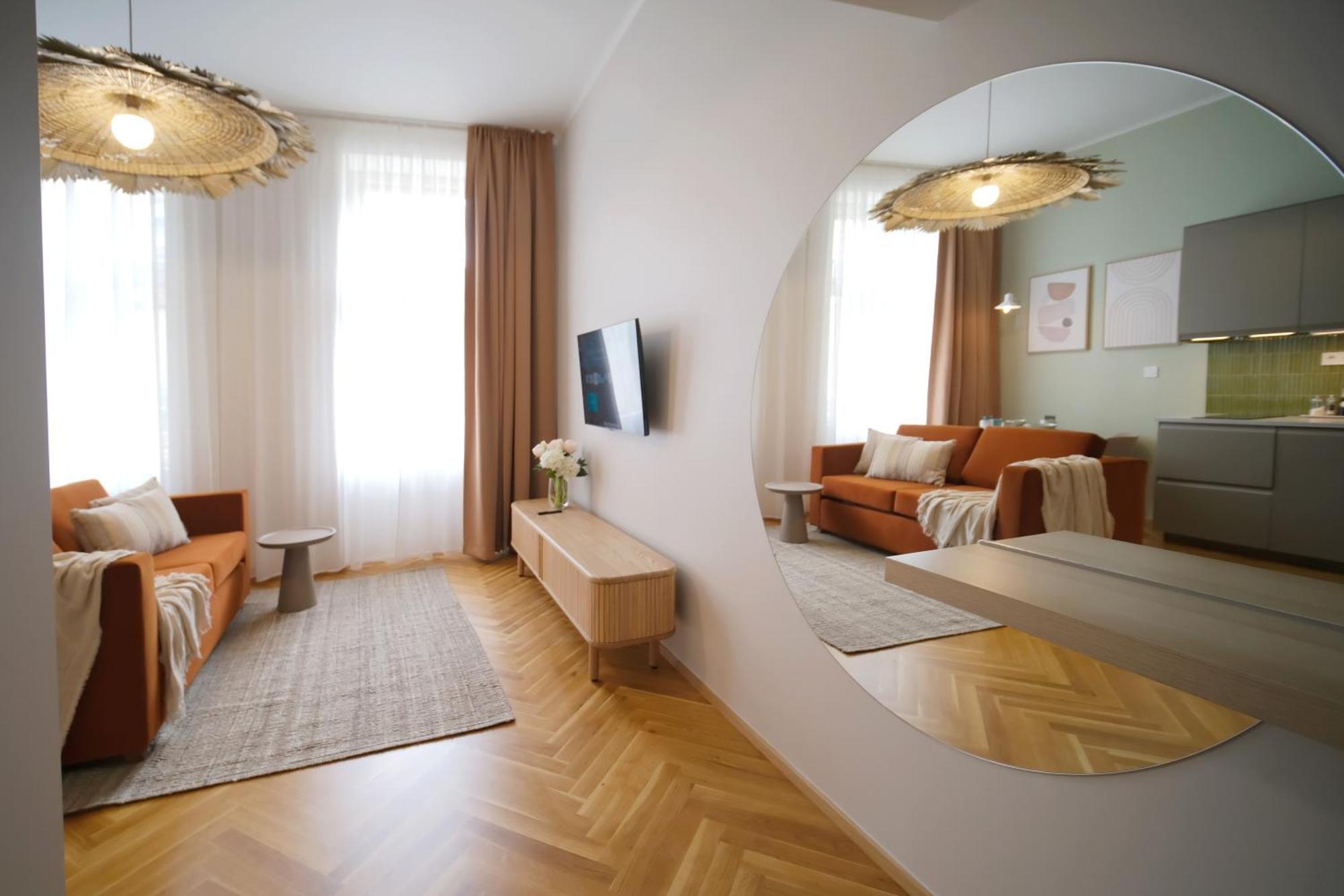 Luxemi Apartments I City Center Premium Studio براغ المظهر الخارجي الصورة