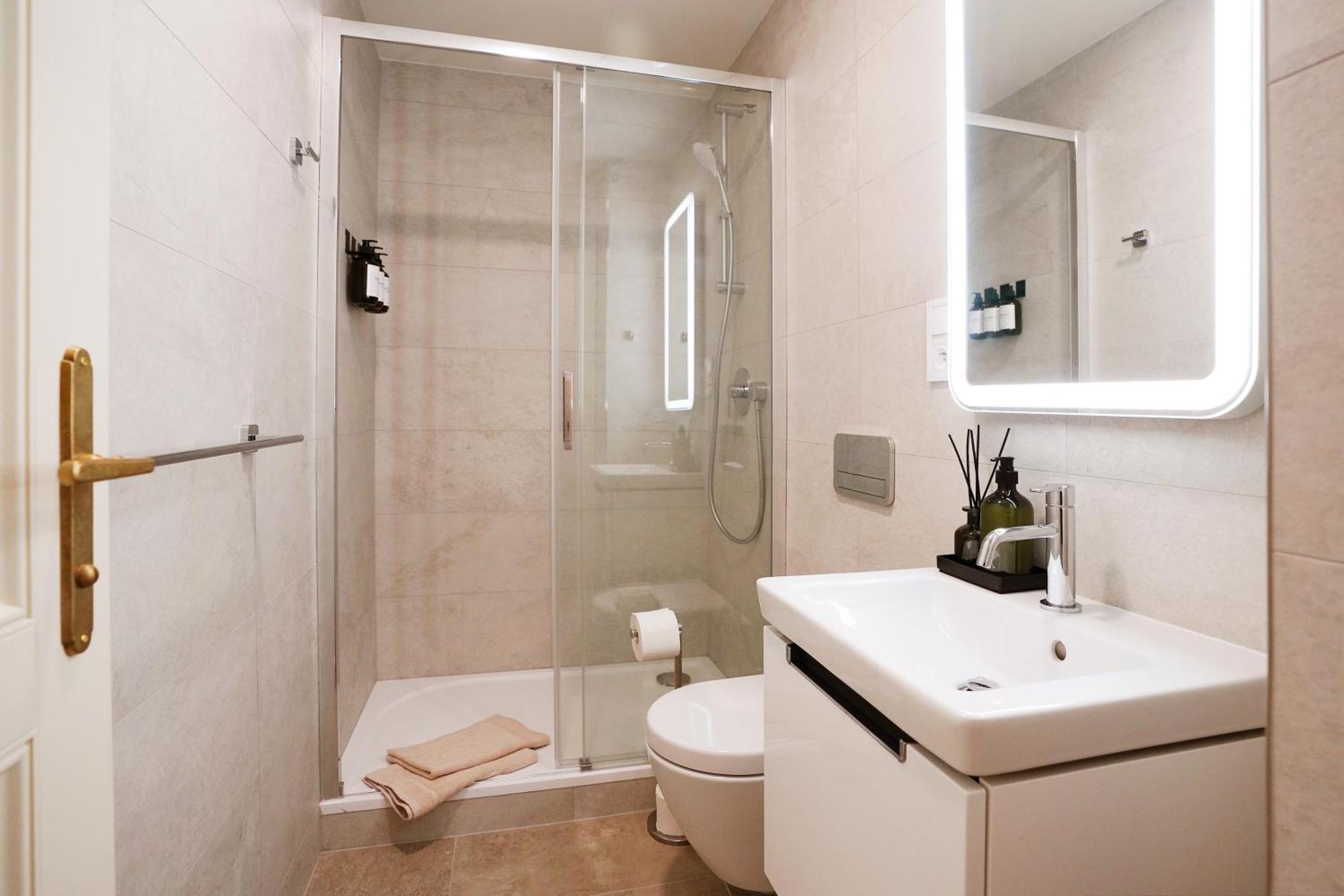 Luxemi Apartments I City Center Premium Studio براغ المظهر الخارجي الصورة